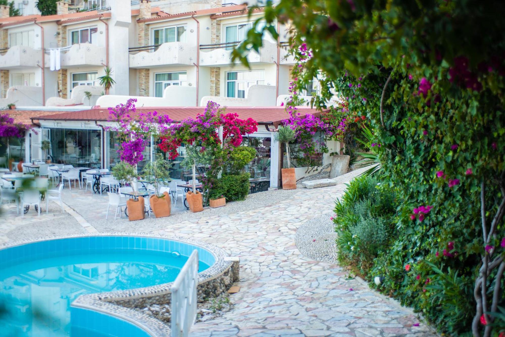 Bougainville Bay Apartamento Sarandë